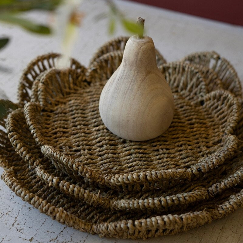 Flower-Shaped Woven Seagrass Tray